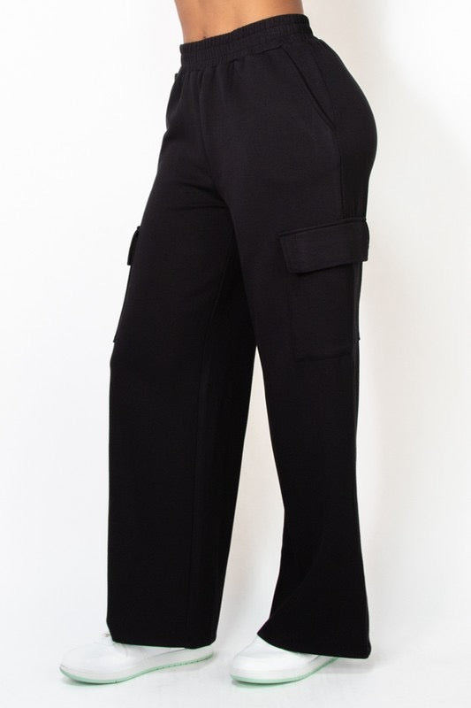 
                  
                    Elastic Straight-Leg Cargo Pants
                  
                