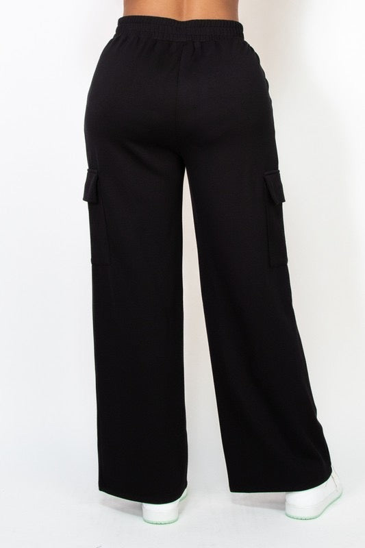 
                  
                    Elastic Straight-Leg Cargo Pants
                  
                